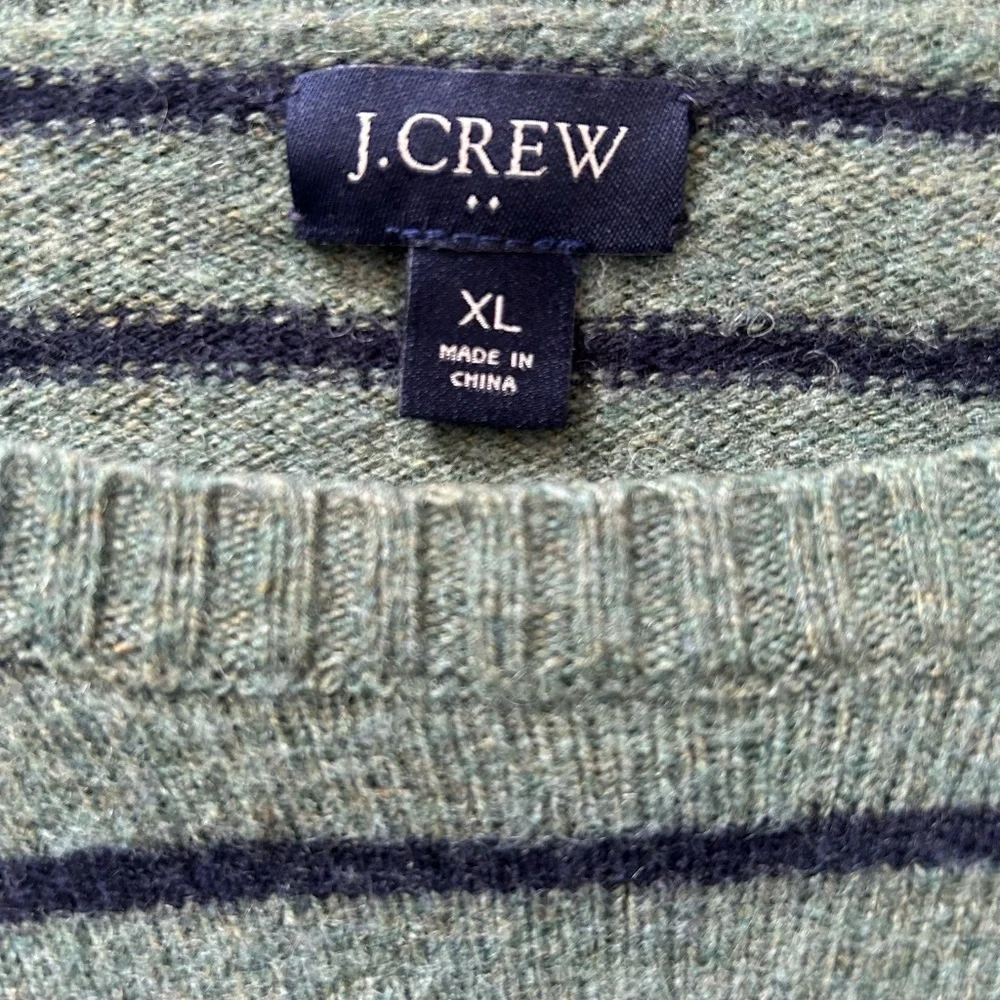 J Crew Sweater Men’s XL Green Lambswool Blend Crewneck Striped Christmas